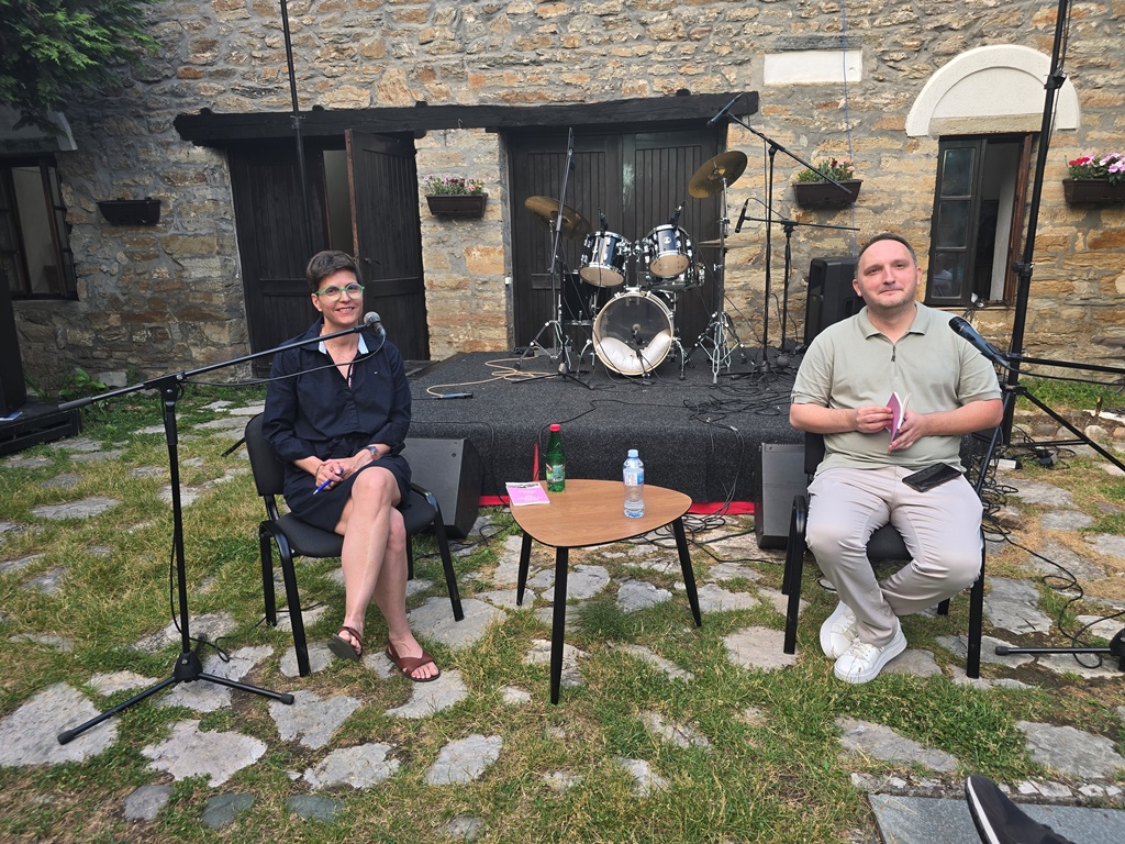 Svrha poezije je da probudi bunt u čovjeku